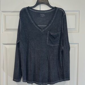 Time and Tru Charcoal V-Neck Long Sleeve Shirt